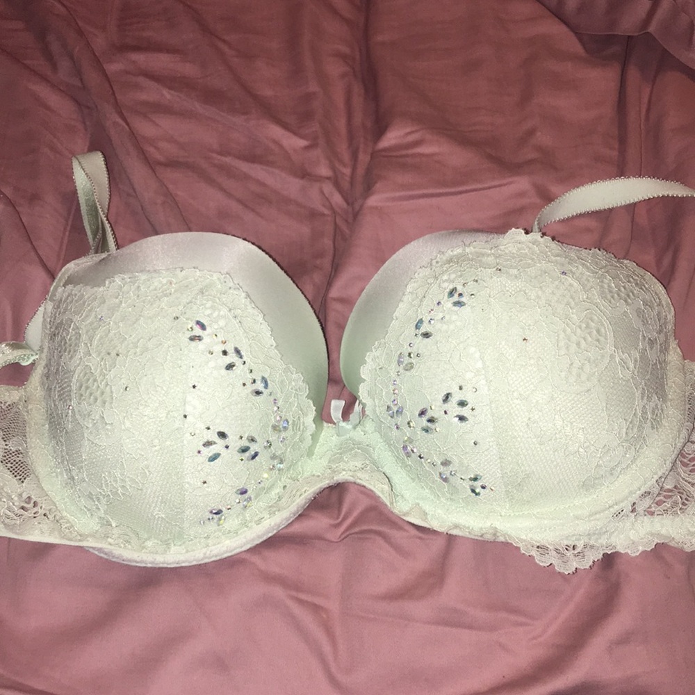 VS Bra